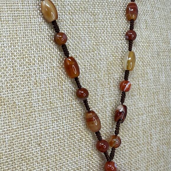 Carnelian Agate Beaded Pendant Hand Strung Necklace - Picture 10 of 11
